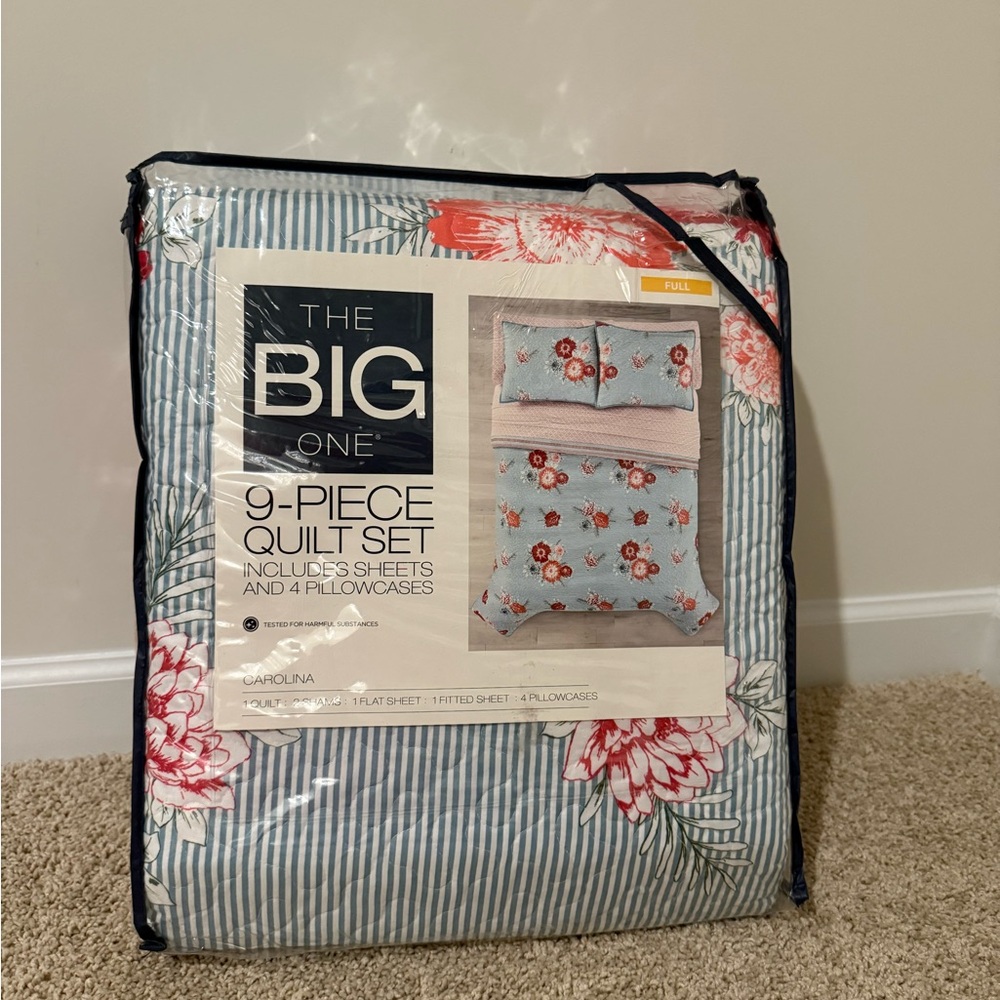 The Big One Carolina Quilt Set with Blue and Red Floral